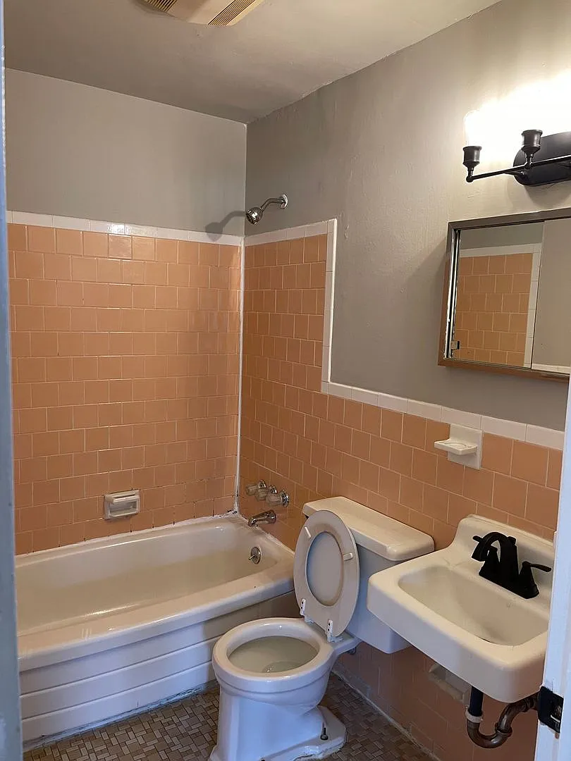 1504 Upshire Road - 8219 — Photo 2