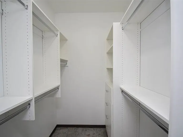 416 E Cairos Pl — Photo 8