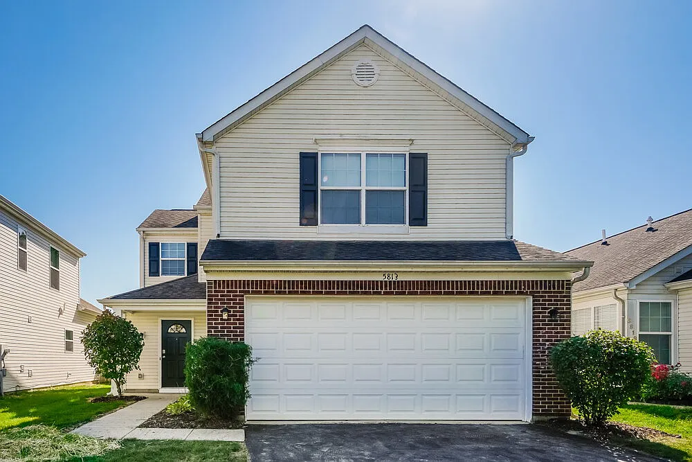 3 bed, 2.5 bath, 2016 sqft, $2,665 — Photo 1
