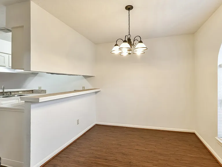 6527 La Violetta Dr — Photo 4