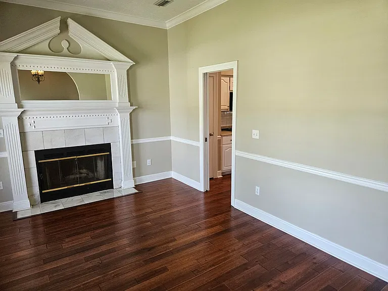 2103 Coral Dr — Photo 6