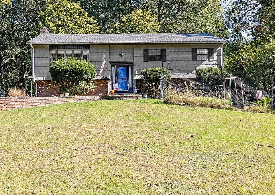 1st image of 26 Twin Lakes Drive
