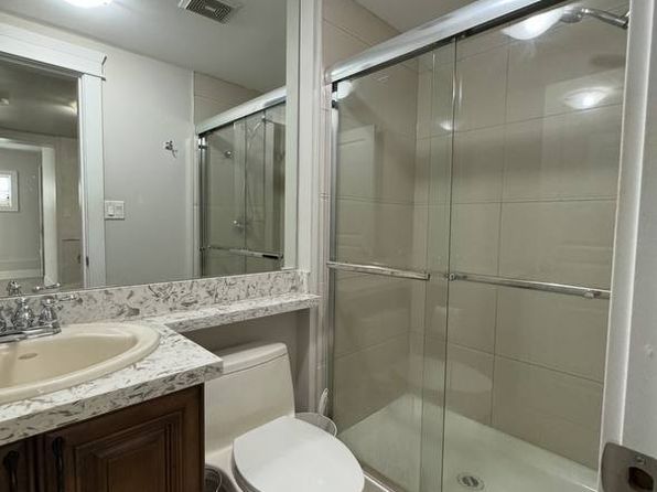 2 bedroom rental in Burnaby — photo 6