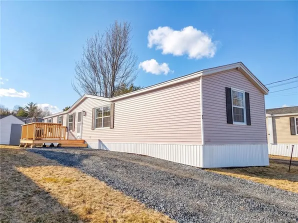 3 Lana St, Burton, NB E2V 2Z4