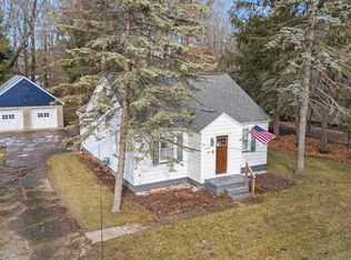 278 W Hile Rd, Norton Shores, MI 49441
