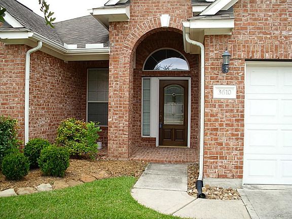 2nd image of 3610 Wild Oak Dr