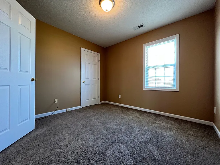 304 Mann St — Photo 26