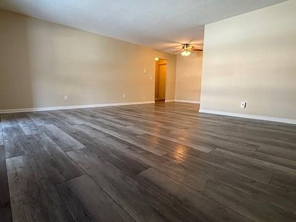 5th image of 1263 Lost Nation Rd APT 22