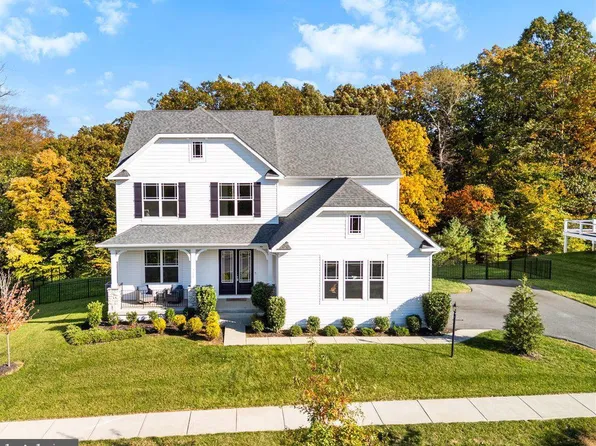 5613 Pine Bluff Ct, Frederick, MD 21704