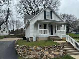 1121 Center St, Dixon, IL 61021