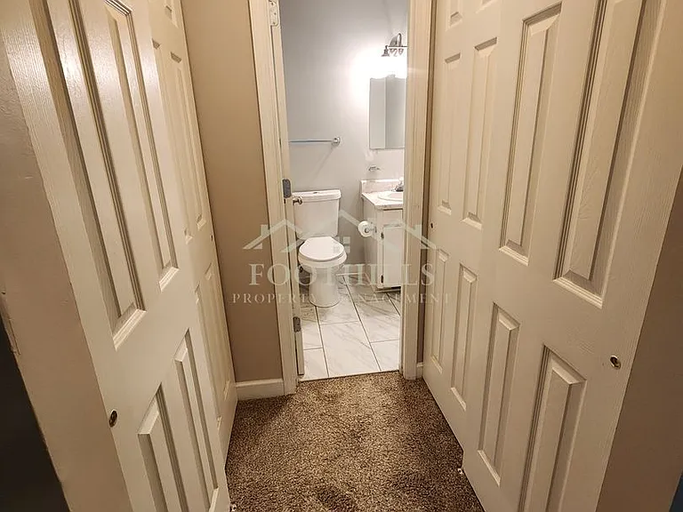 613 N Pointe Crk — Photo 7
