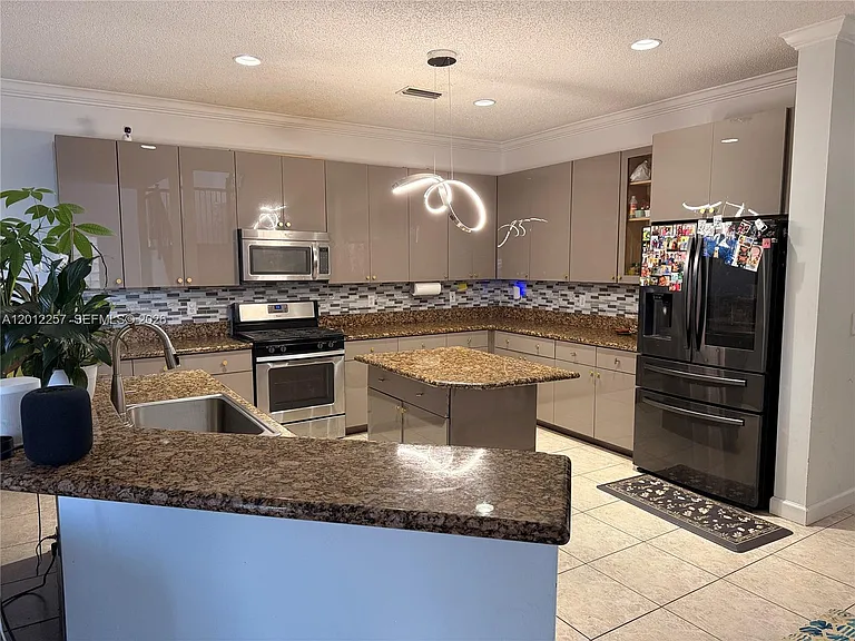 10434 White Pinto Ct — Photo 7