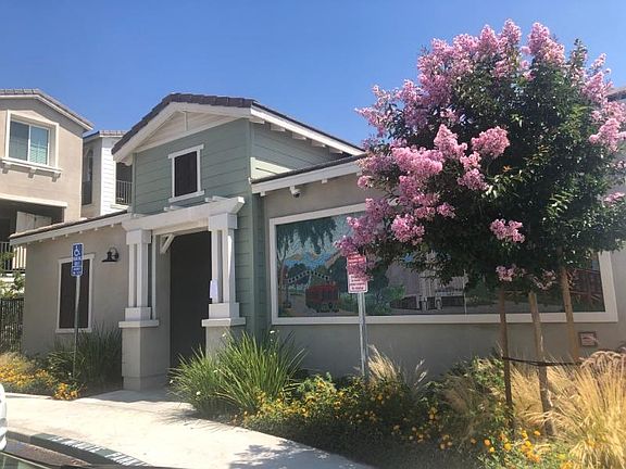 3rd image of 871 Suncrest Ln