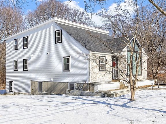 4th image of 294 River St