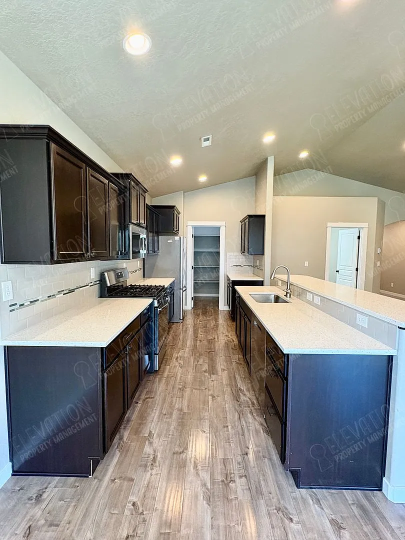 3 BR home in Southeast Bend — Photo 4