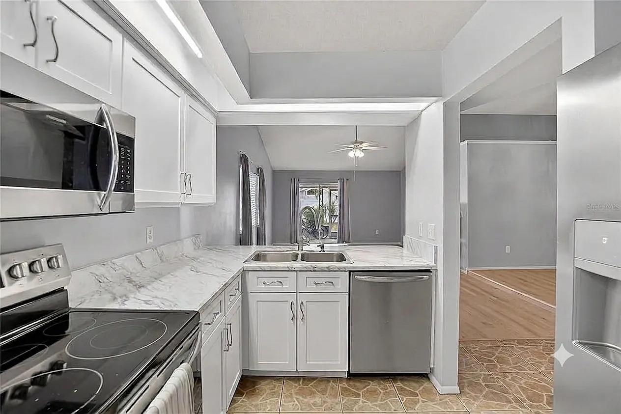 3 bed, 1607 sqft, $2,300 — Photo 3