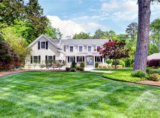 106 Riverside Dr, Newport News, VA 23606