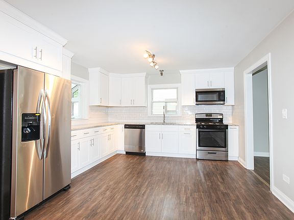 5th image of 411 Siegmund St