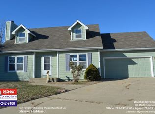 3912 Monterey Ct, Lawrence, KS 66049