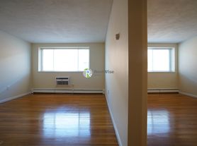 360 Market St