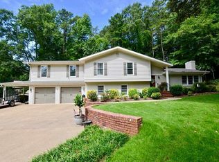 801 Piney Woods Dr, Lagrange, GA 30240