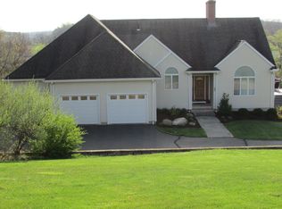 20 Cherry Ridge Rd, Middlefield, CT 06455