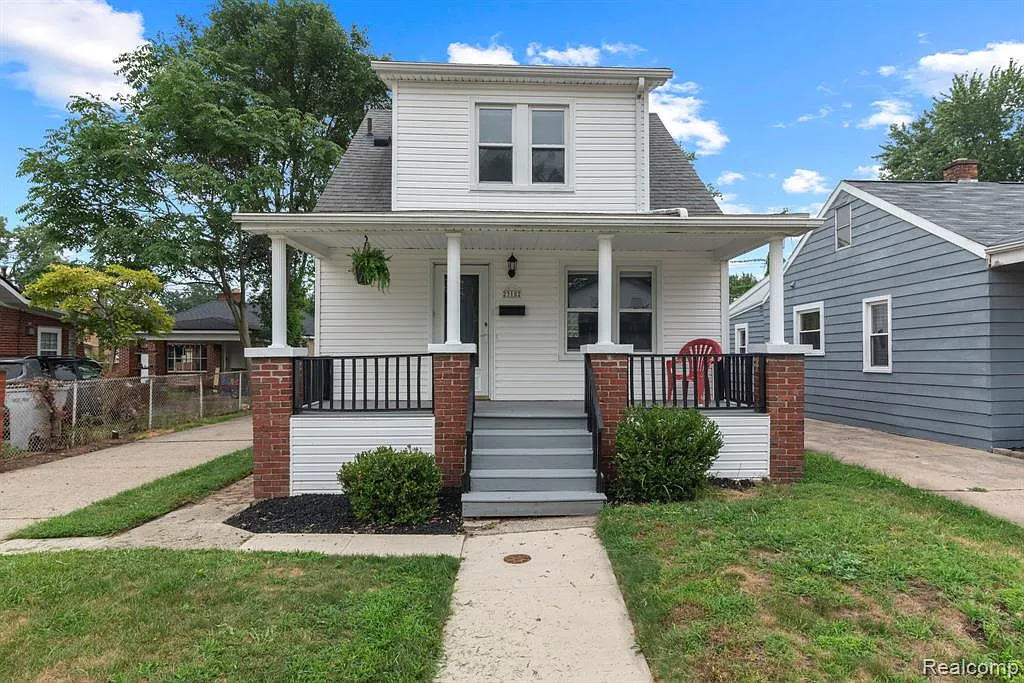 3 bed, 2.0 bath, 1250 sqft, $2,000 — Photo 1