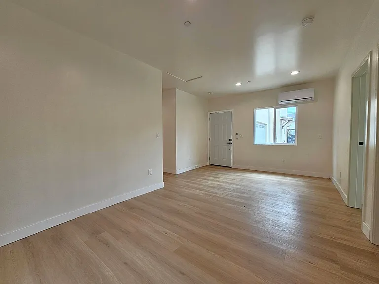 1008 S Bonnie Beach Pl #A — Photo 5