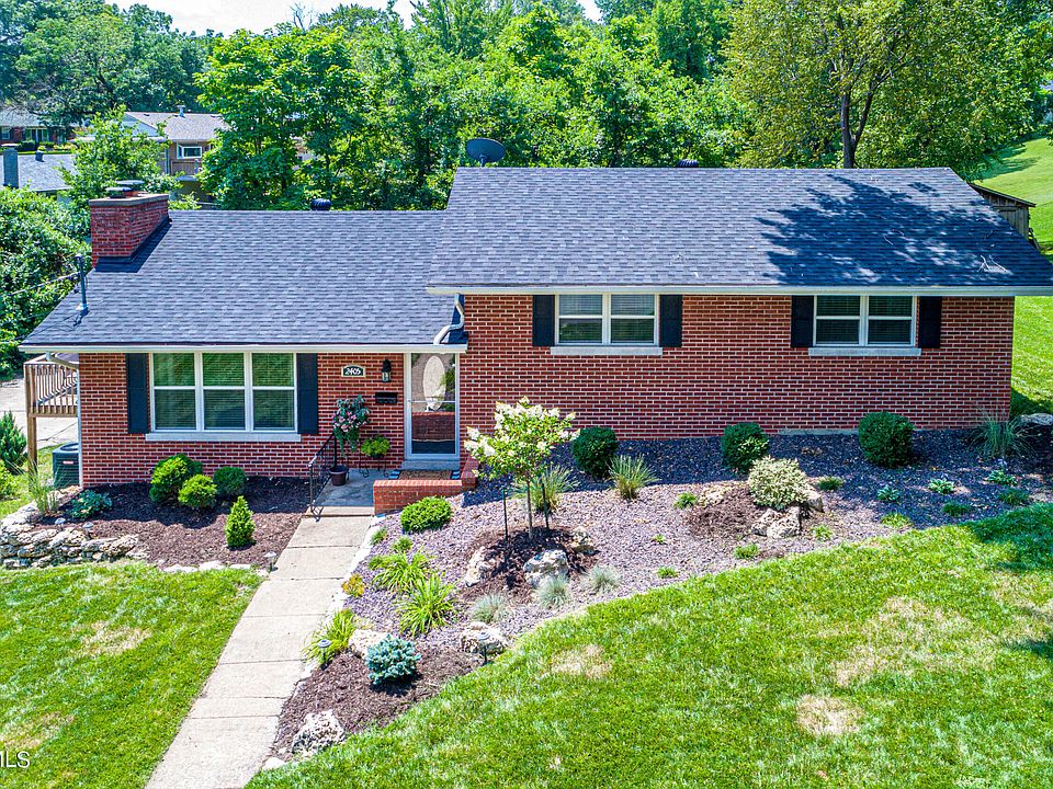 1st image of 2405 Oakview Dr