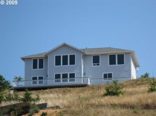 98008 Crown Terrace Rd, Brookings, OR 97415