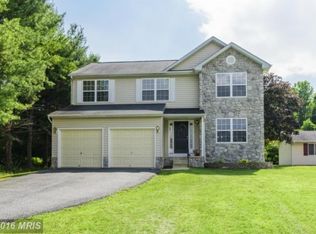 998 Rohe Farm Ln, Baltimore, MD 21220