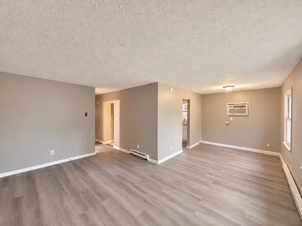 304 Garden Park Dr #321, Nicholasville, KY 40356