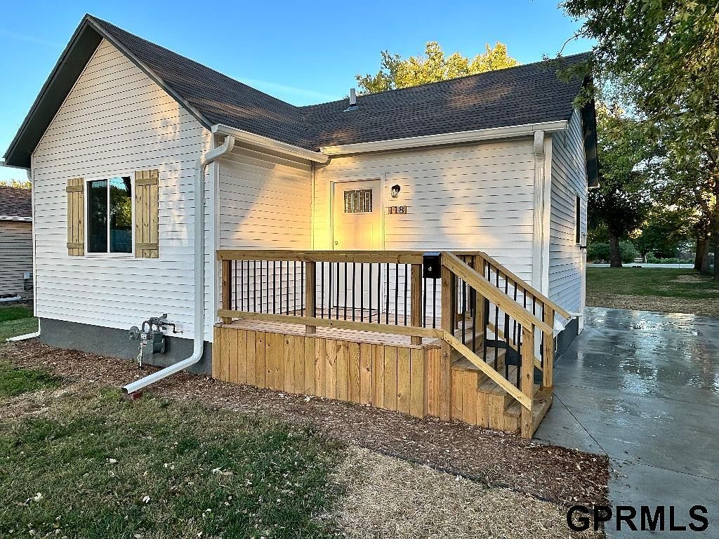 118 Cedar St Beatrice NE 68310 Zillow