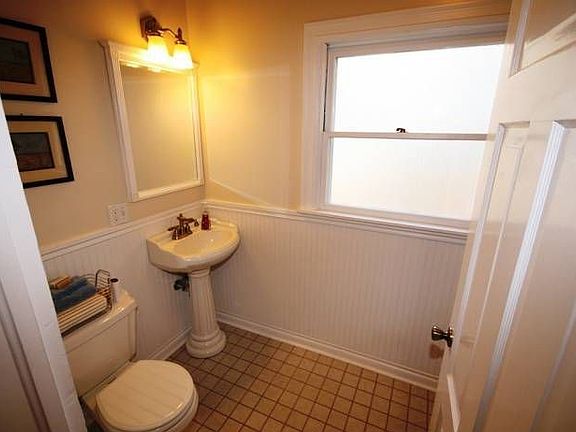 Main Floor Bathroom