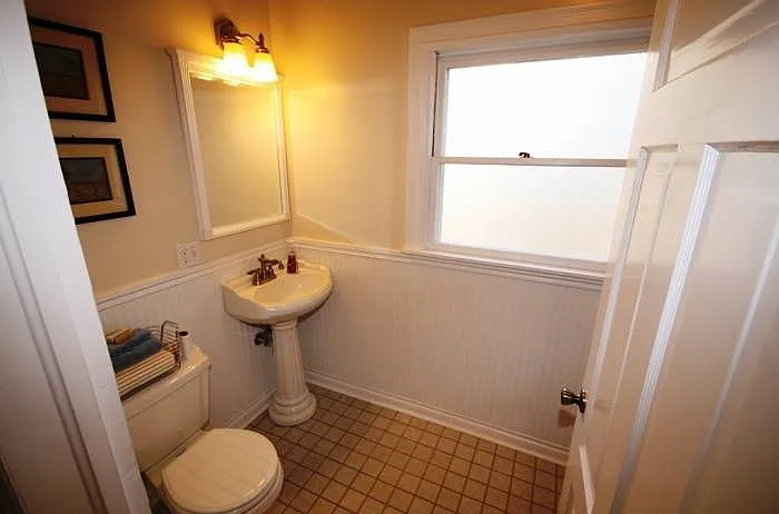 Main Floor Bathroom