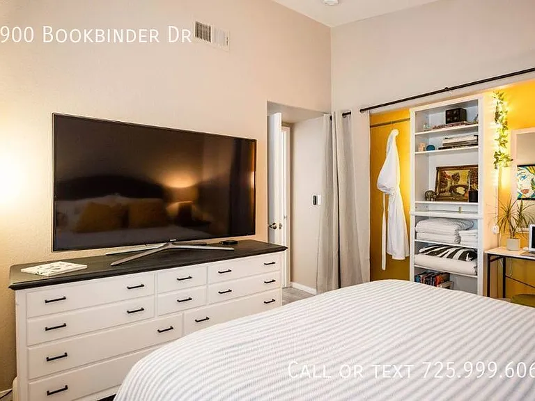 1900 Bookbinder Dr — Photo 25