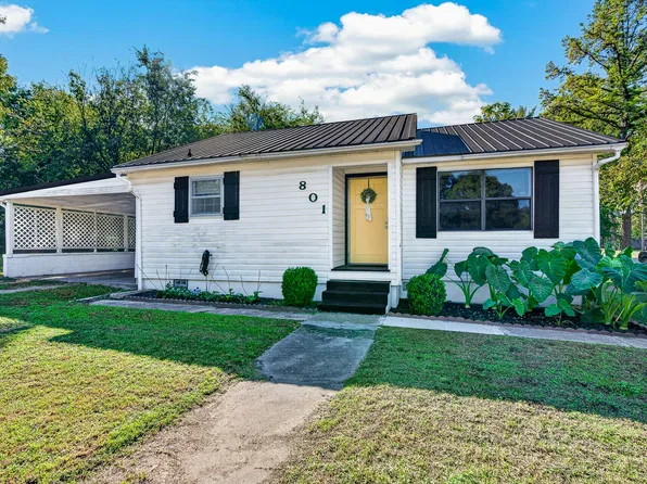 801 E 7th St, Ada, OK 74820