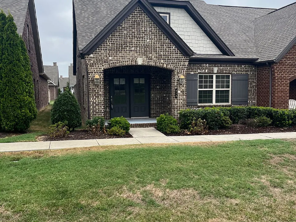616 Weybridge Dr
