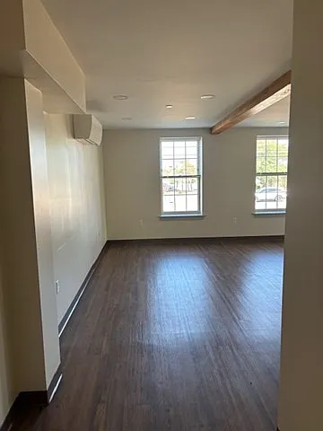 19 Commercial St #202 — Photo 6