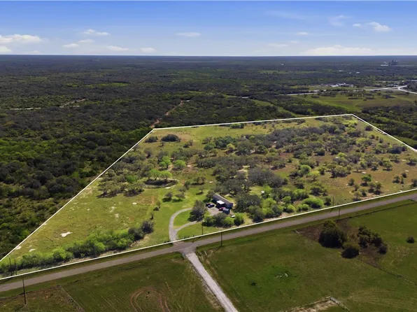 130 Old Goliad Rd, Refugio, TX 78377