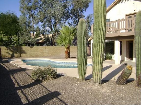 Gorgous backyard with large RV gate/parking