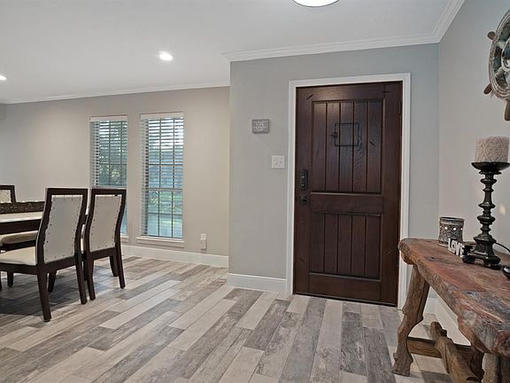 The entry is open and inviting.