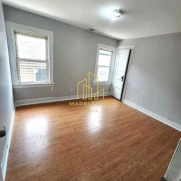 58-60 Clinton Pl #22 — Photo 4