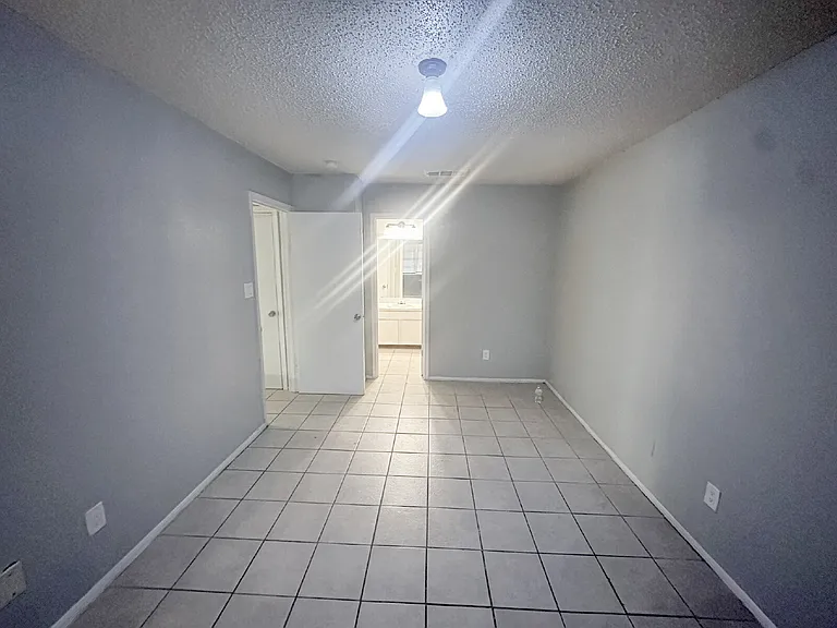 7504 Oak Chase — Photo 24