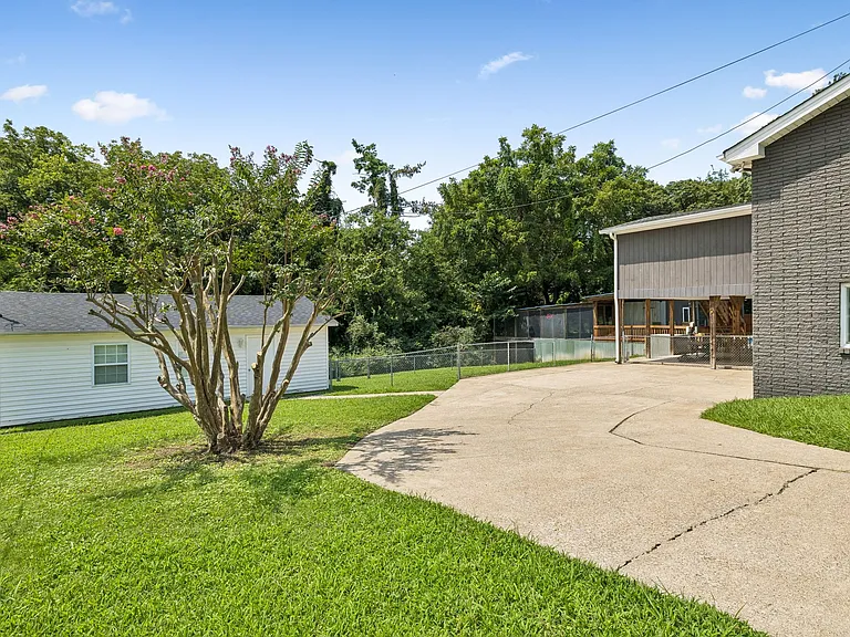 326 Draper Cir — Photo 71