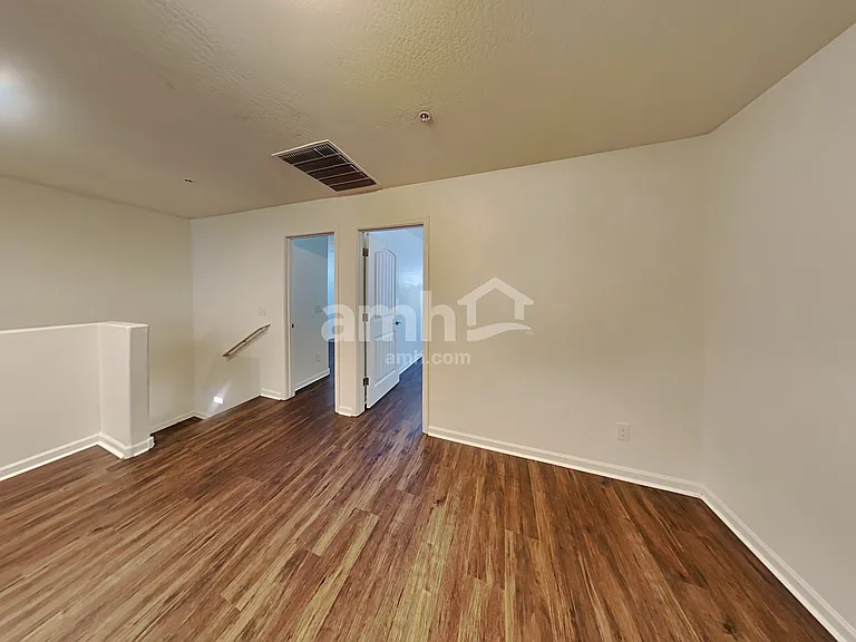 20788 W Thomas Rd — Photo 11