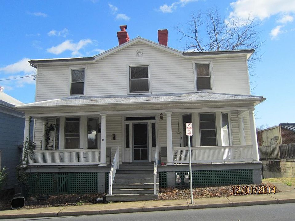 2nd image of 307 N Lewis St
