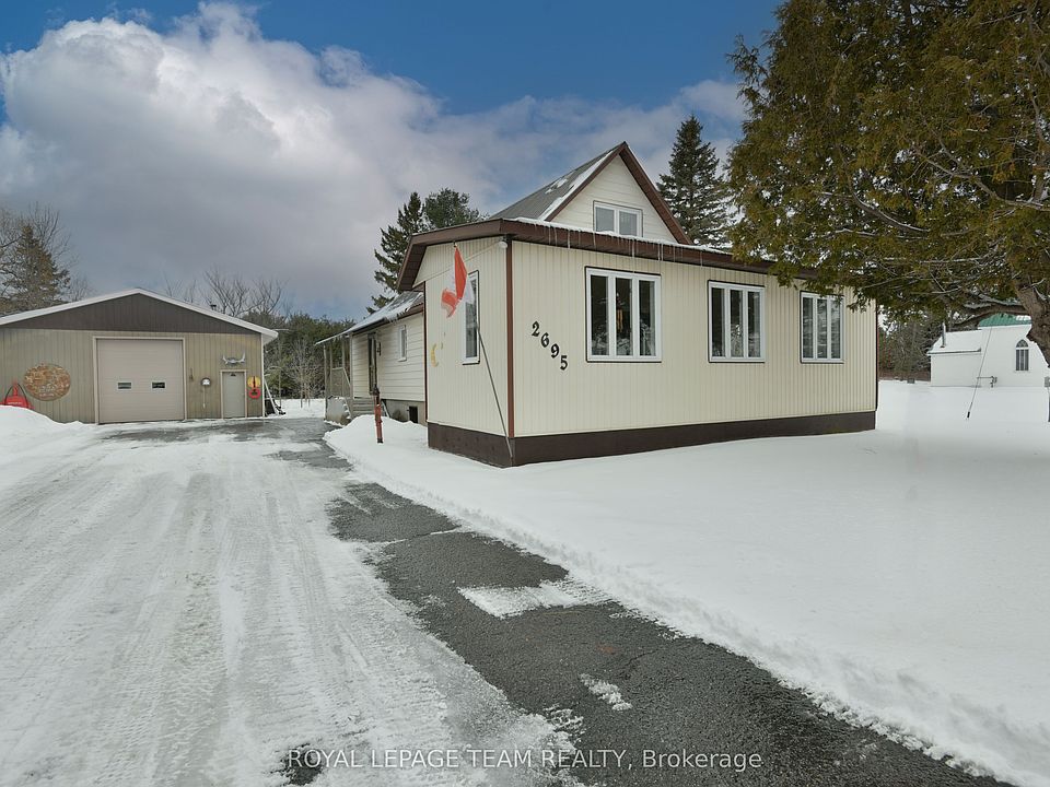 1st image of 2695 Dunrobin Rd