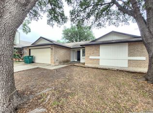 827 Fern Meadow Dr, Universal City, TX 78148