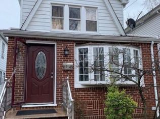 8745 254th St, Bellerose, NY 11426